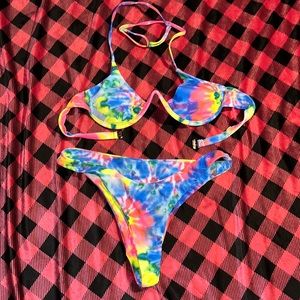 Tie die bikini